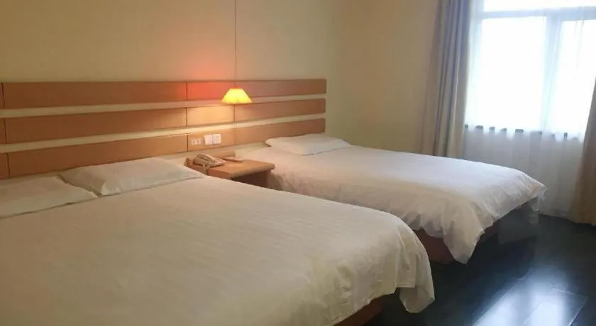 Bed in Home Inn Neo Leshan Central Food Street