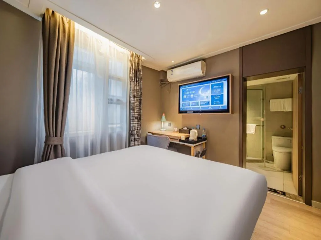 Bed in Home Inn Neo Leshan Central Food Street