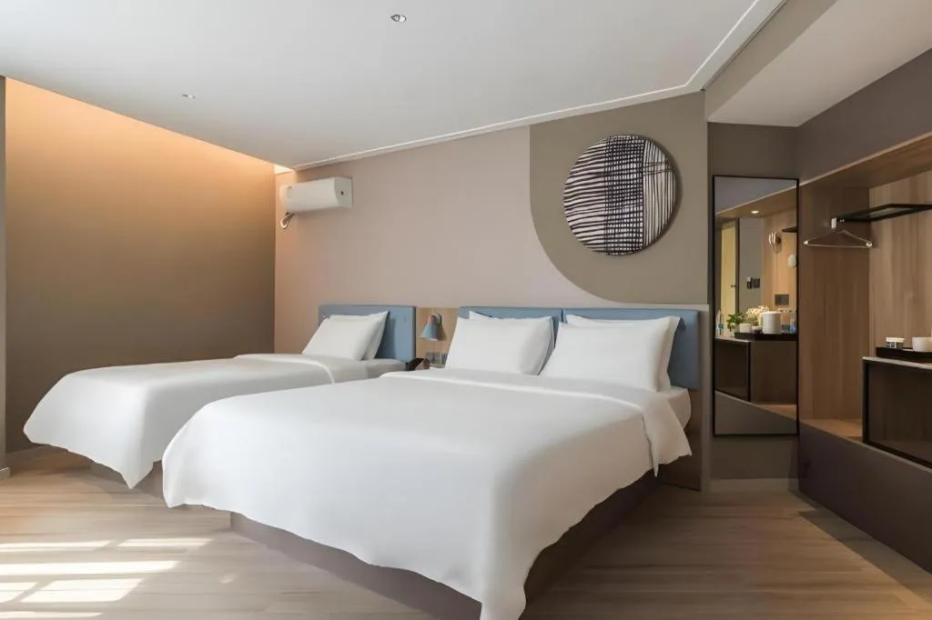 Bed in Home Inn Neo Leshan Central Food Street