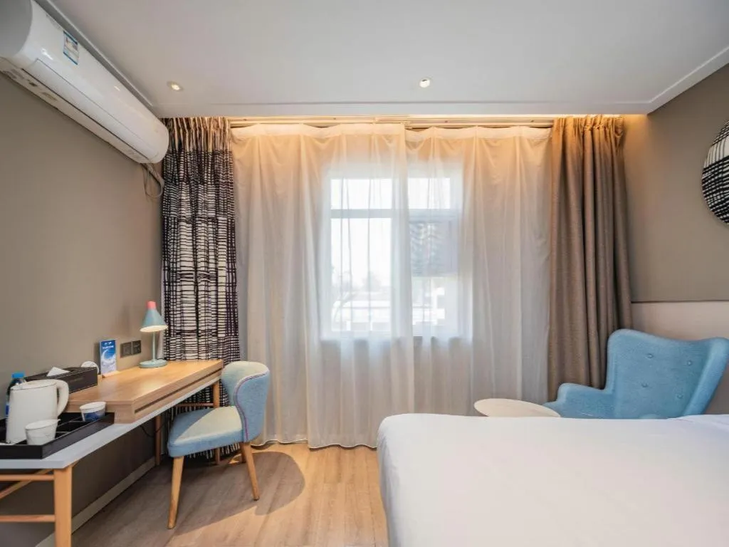 Home Inn Neo Leshan Central Food Street