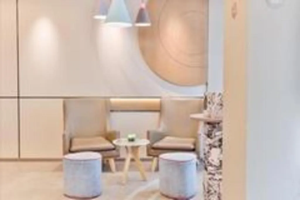 Home Inn Neo Leshan Central Food Street