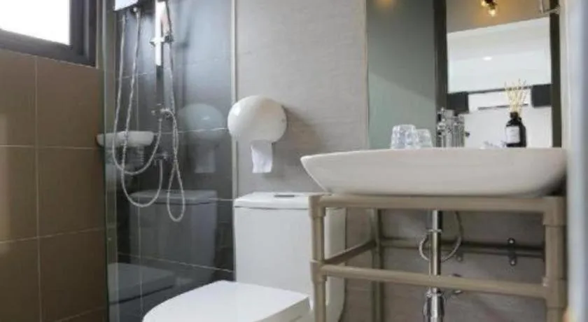 The River House Chiangkhan Hotel