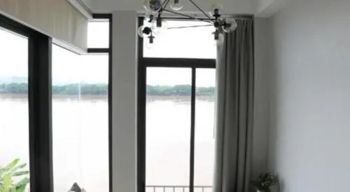 The River House Chiangkhan Hotel