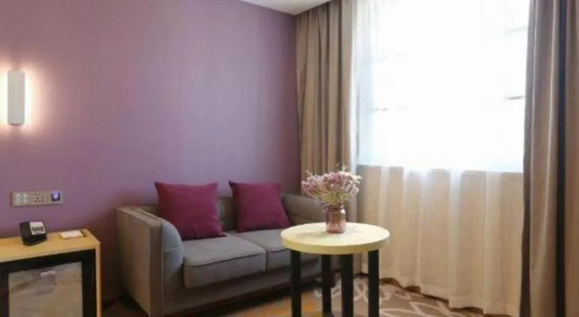 Lavande Hotels Jingshan Bus Station