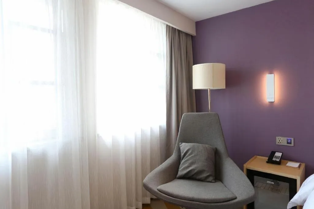 Lavande Hotels Jingshan Bus Station