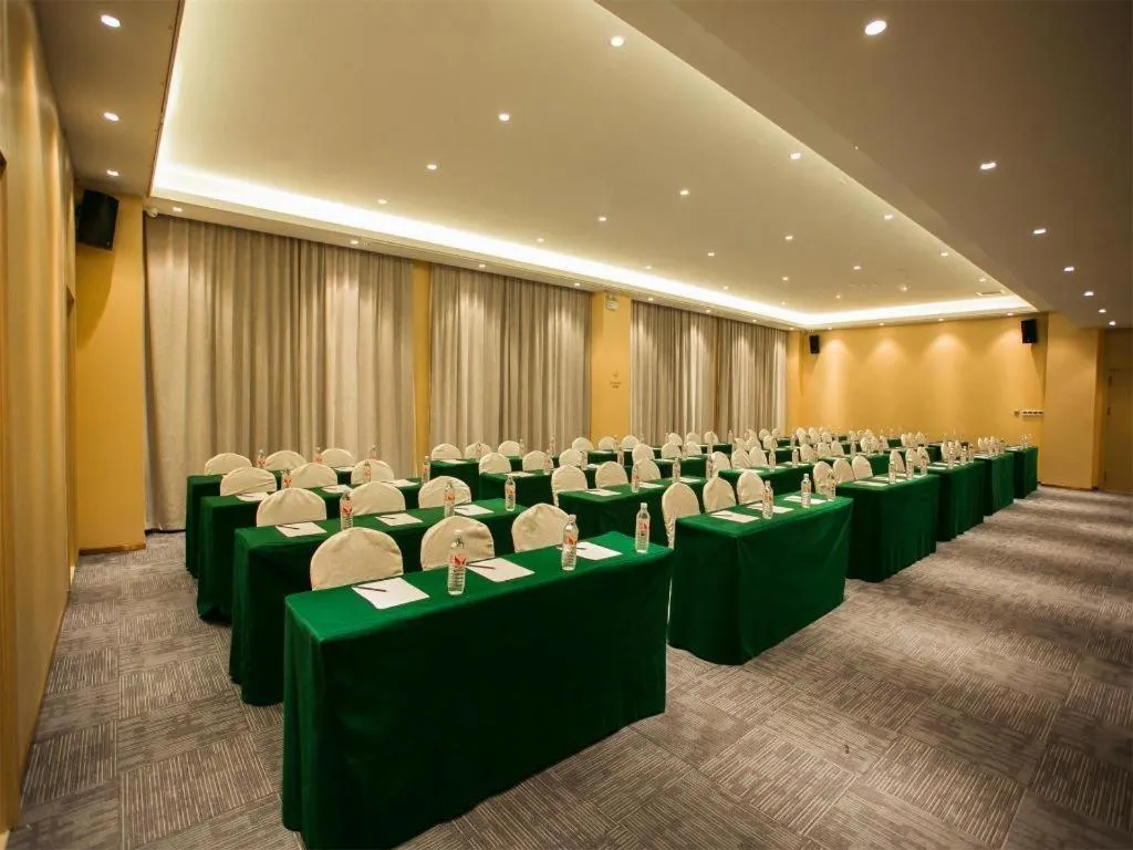 Lavande Hotels Tianjin Wuqing Highspeed ​​Railway Station Daguangming Center