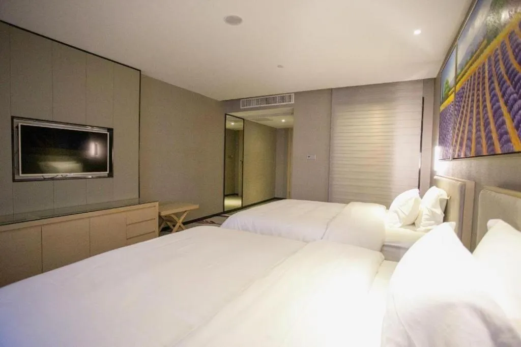 Bed in Lavande Hotels Guangzhou Jiahe Wanggang Metro Station Junhe Avenue