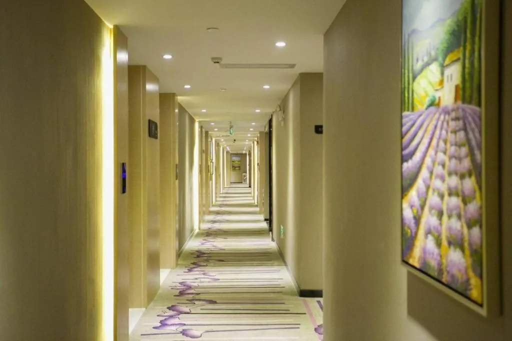 Lavande Hotels Guangzhou Jiahe Wanggang Metro Station Junhe Avenue