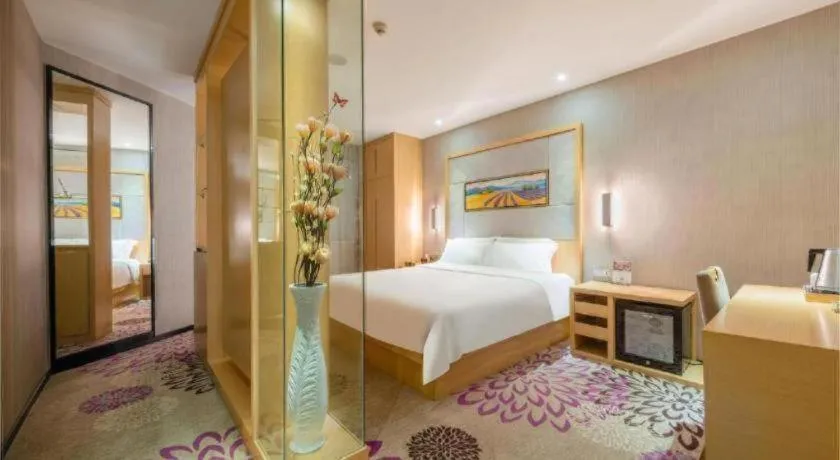 Bed in Lavande Hotels Guangzhou Jiahe Wanggang Metro Station Junhe Avenue