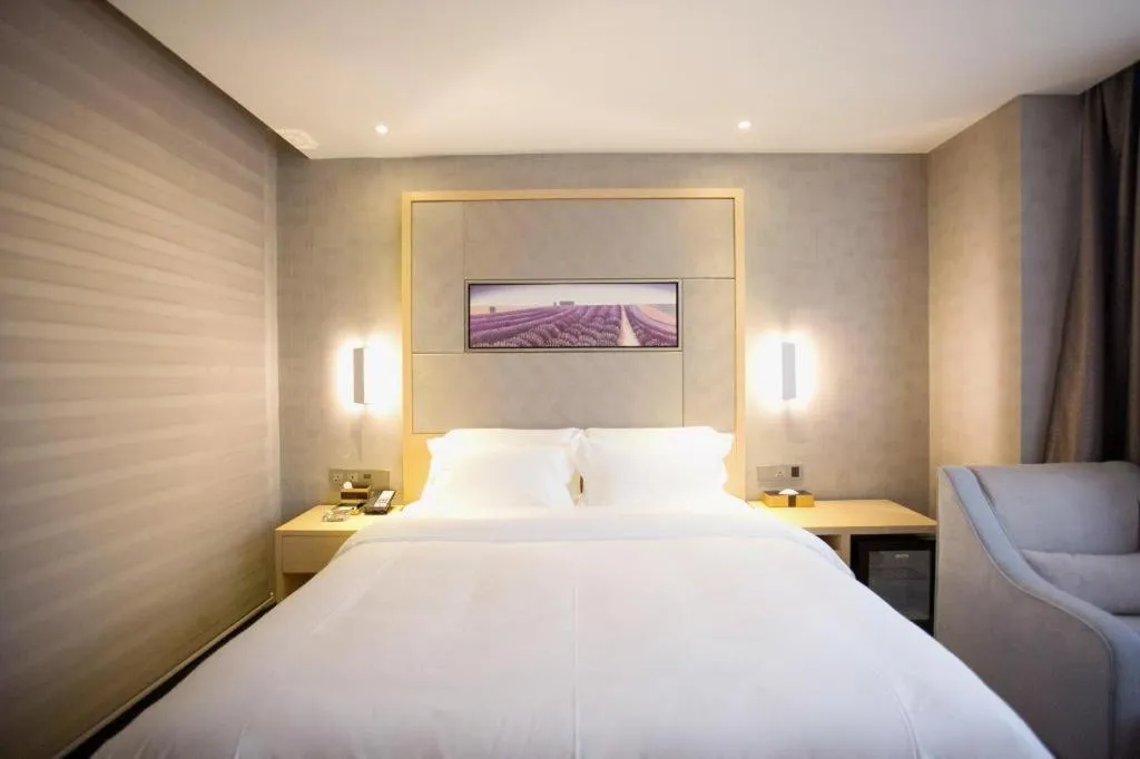 Bed in Lavande Hotels Guangzhou Jiahe Wanggang Metro Station Junhe Avenue