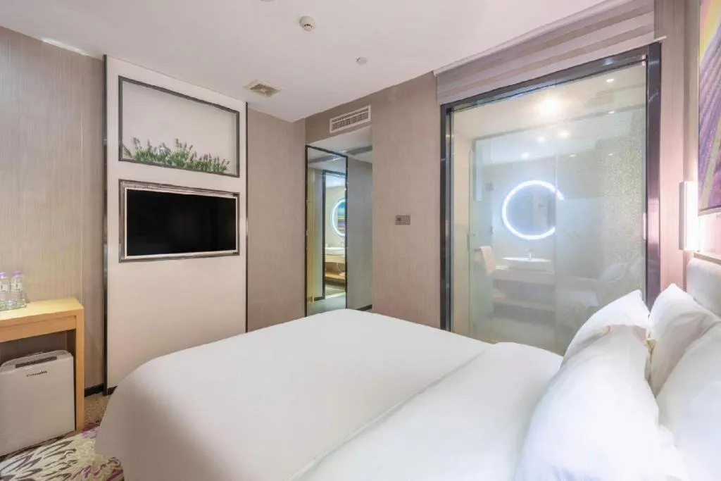 Bed in Lavande Hotels Guangzhou Jiahe Wanggang Metro Station Junhe Avenue