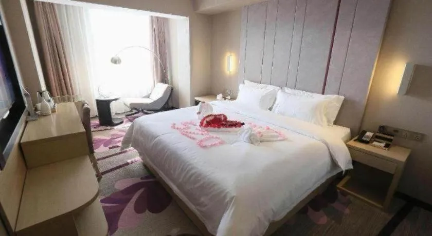 Bed in Lavande Hotels Guangzhou Jiahe Wanggang Metro Station Junhe Avenue