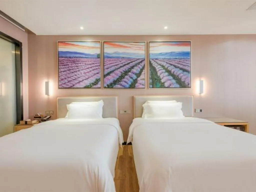 Bed in Lavande Hotels Guangzhou Jiahe Wanggang Metro Station Junhe Avenue
