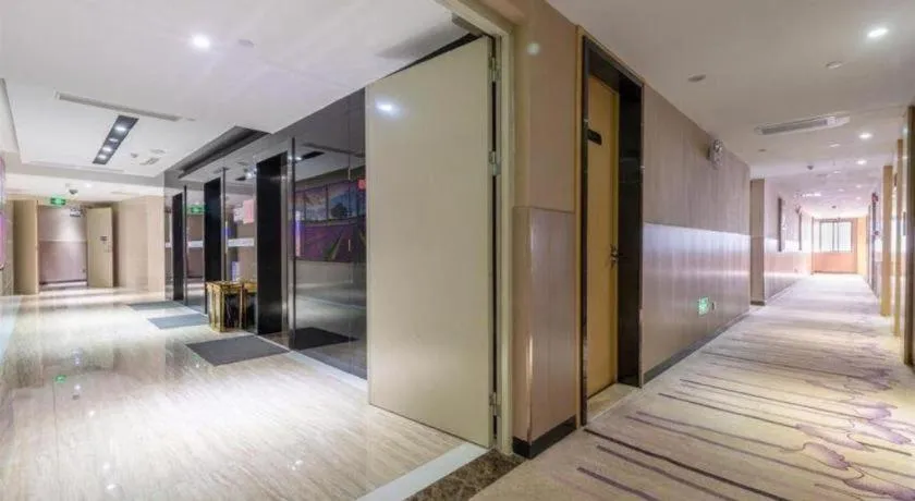 Lavande Hotels Guangzhou Jiahe Wanggang Metro Station Junhe Avenue