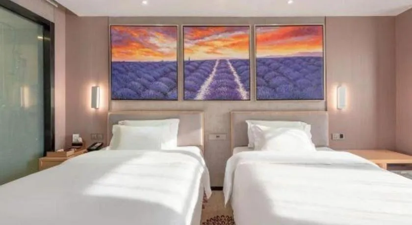 Bed in Lavande Hotels Guangzhou Jiahe Wanggang Metro Station Junhe Avenue