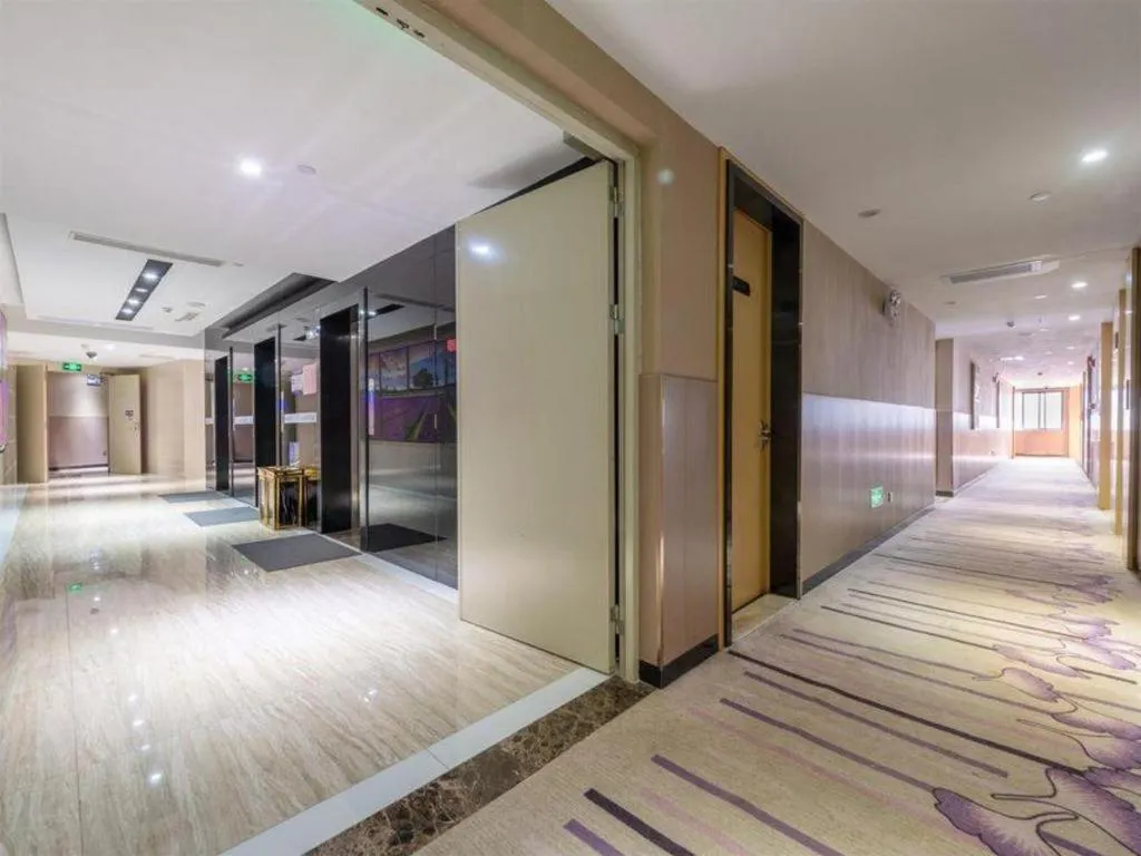 Lavande Hotels Guangzhou Jiahe Wanggang Metro Station Junhe Avenue