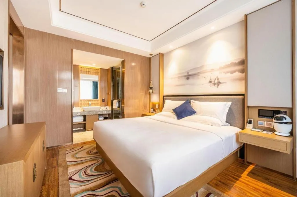 Bed in East Queen Hotel (Xi'an Beimen Metro Station)