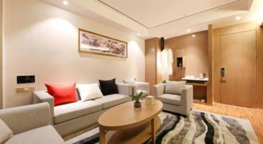 East Queen Hotel (Xi'an Beimen Metro Station)