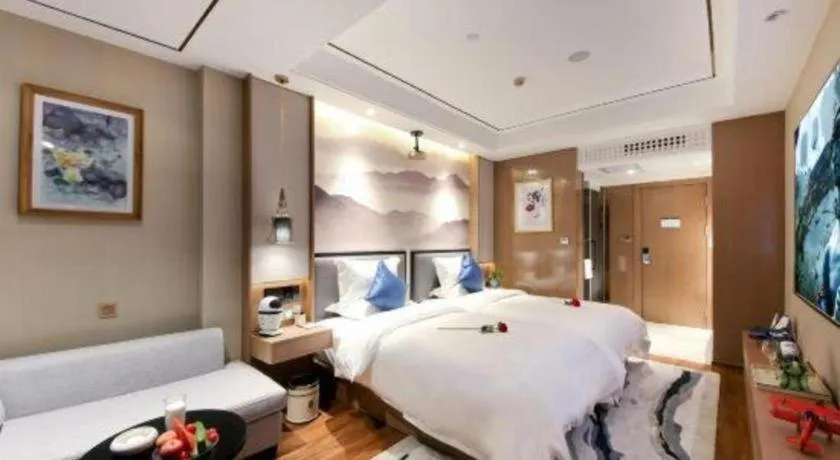 Bed in East Queen Hotel (Xi'an Beimen Metro Station)