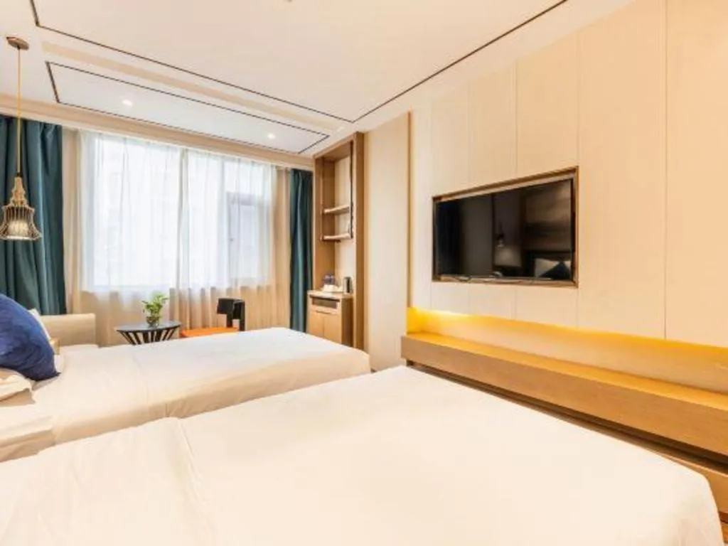 Bed in East Queen Hotel (Xi'an Beimen Metro Station)