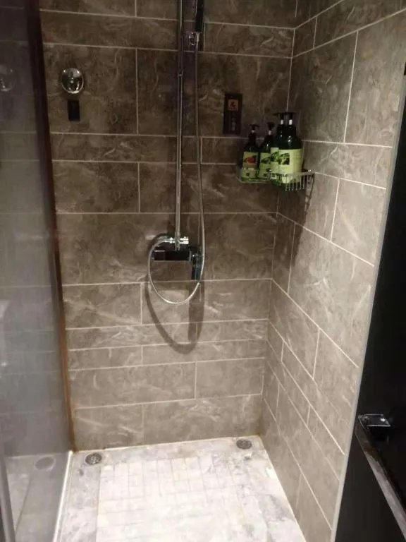 East Queen Hotel (Xi'an Beimen Metro Station)