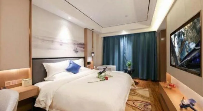 Bed in East Queen Hotel (Xi'an Beimen Metro Station)