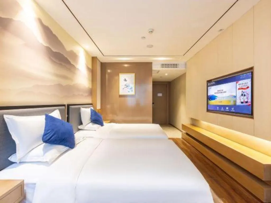 Bed in East Queen Hotel (Xi'an Beimen Metro Station)