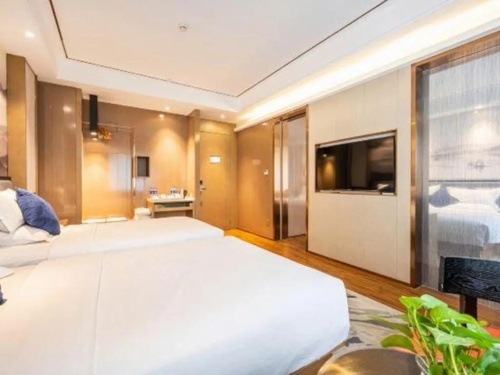 Bed in East Queen Hotel (Xi'an Beimen Metro Station)