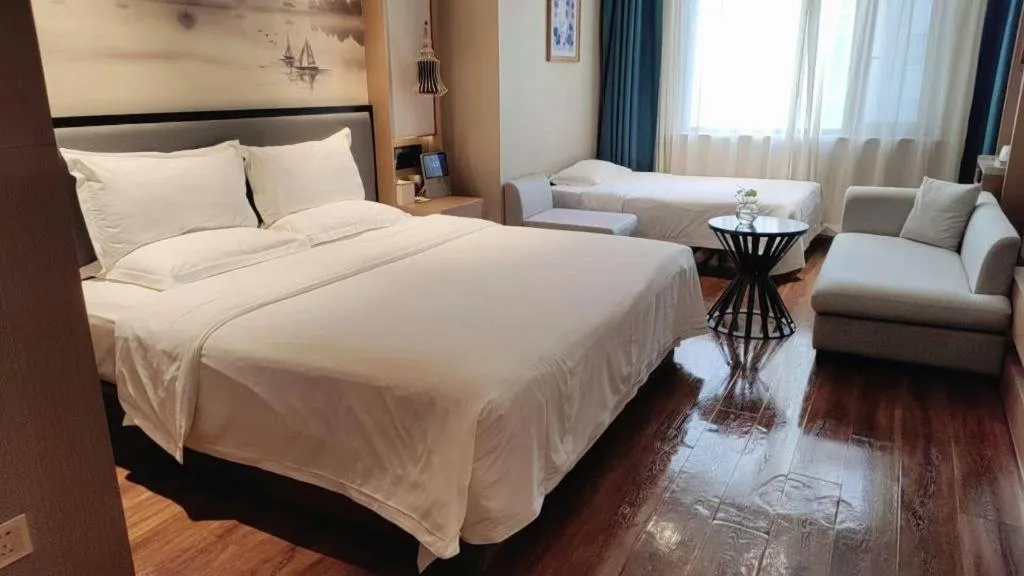 Bed in East Queen Hotel (Xi'an Beimen Metro Station)