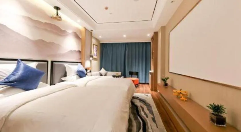 Bed in East Queen Hotel (Xi'an Beimen Metro Station)