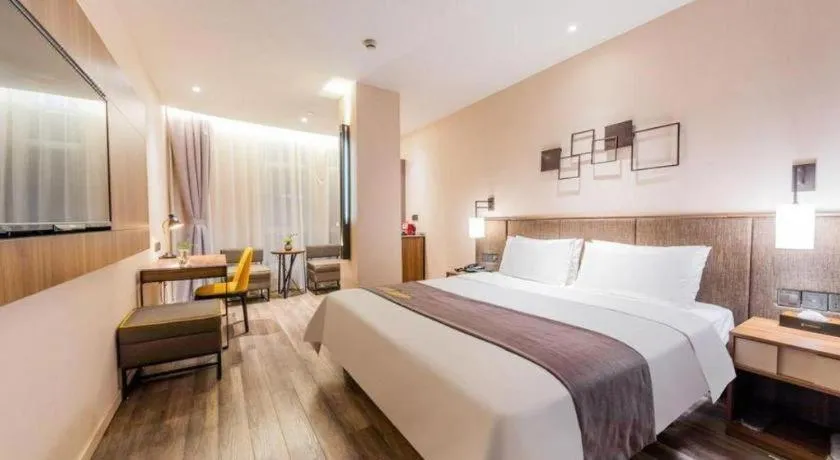 Bed in Home Inn Plus Shanghai Pudong Xinjinqiao Road