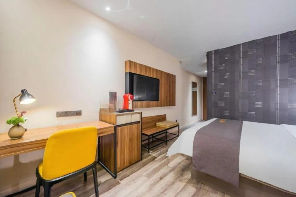 Bed in Home Inn Plus Shanghai Pudong Xinjinqiao Road