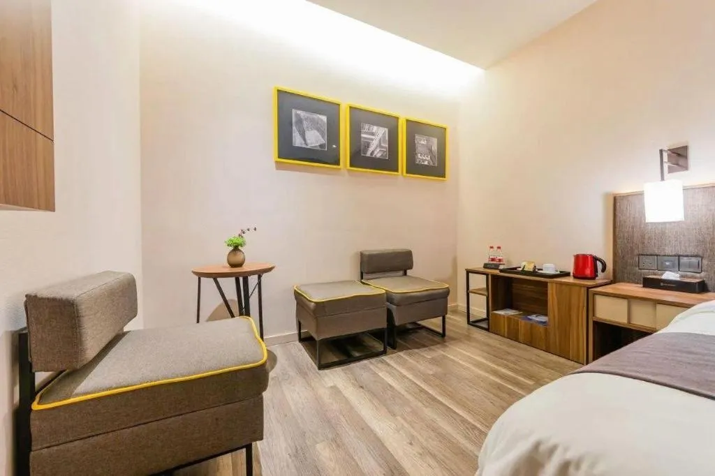 Bed in Home Inn Plus Shanghai Pudong Xinjinqiao Road