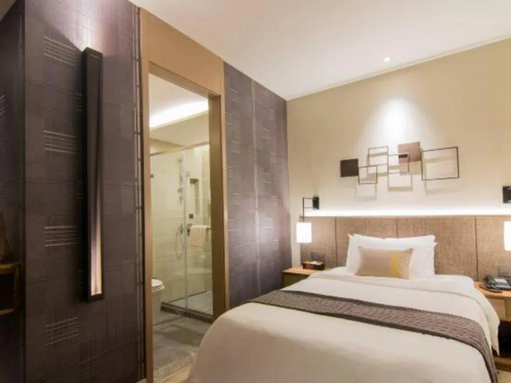 Bed in Home Inn Plus Shanghai Pudong Xinjinqiao Road