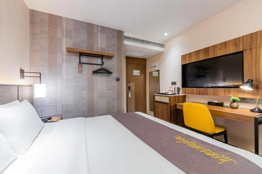 Bed in Home Inn Plus Shanghai Pudong Xinjinqiao Road