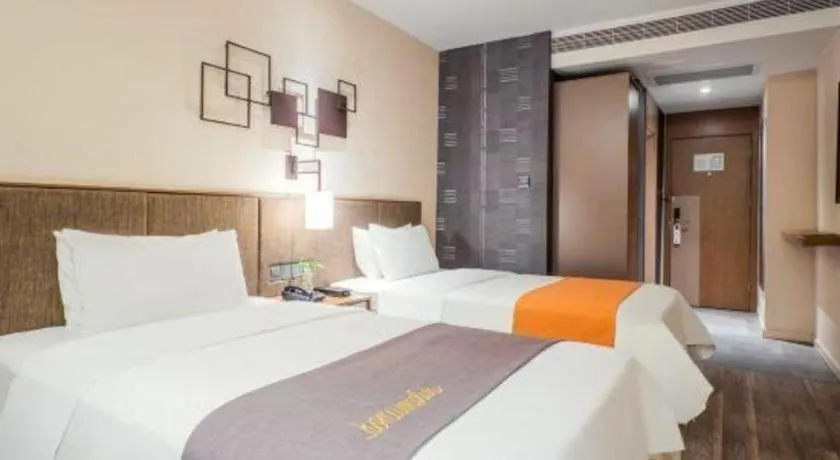 Bed in Home Inn Plus Shanghai Pudong Xinjinqiao Road