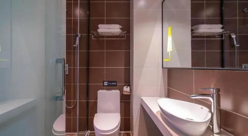 IU Hotel Kunming Jinma Bijifang Joy City