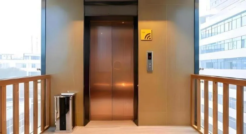 IU Hotel Kunming Jinma Bijifang Joy City