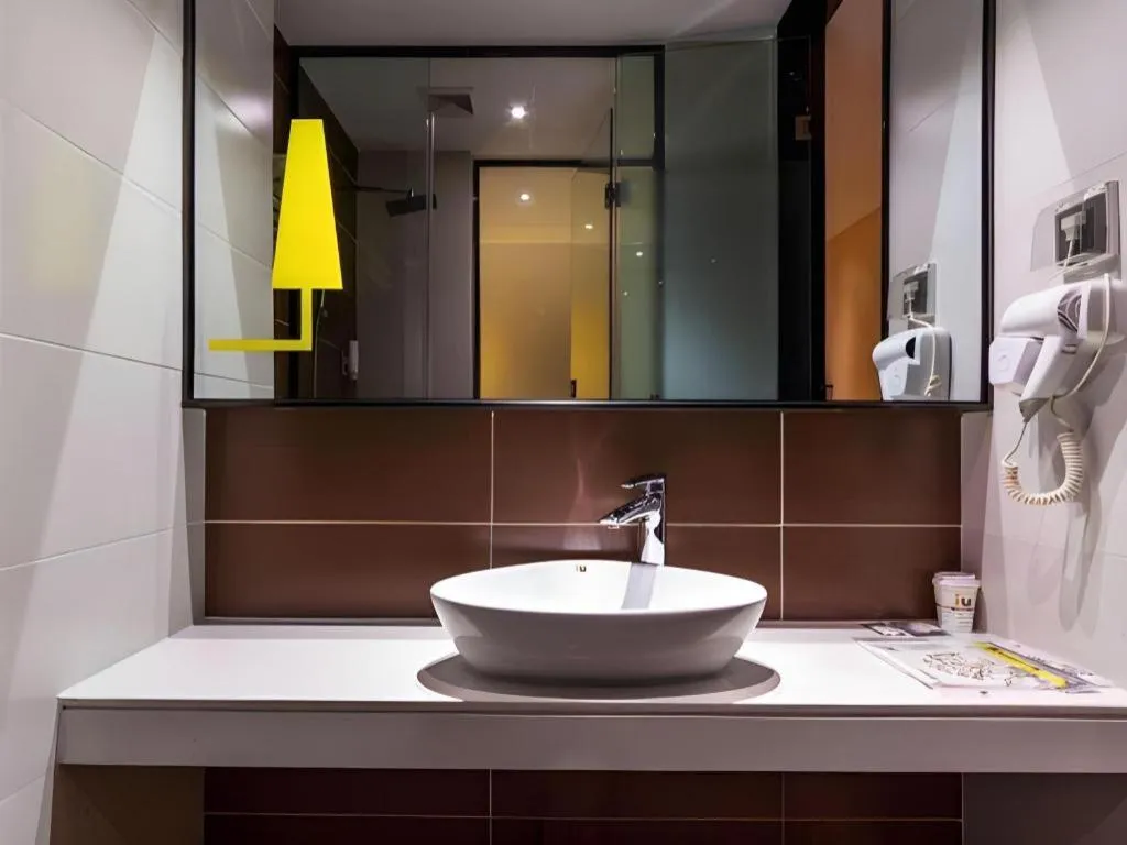 IU Hotel Kunming Jinma Bijifang Joy City