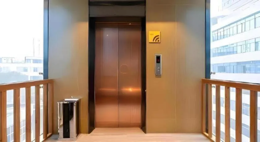 IU Hotel Kunming Jinma Bijifang Joy City