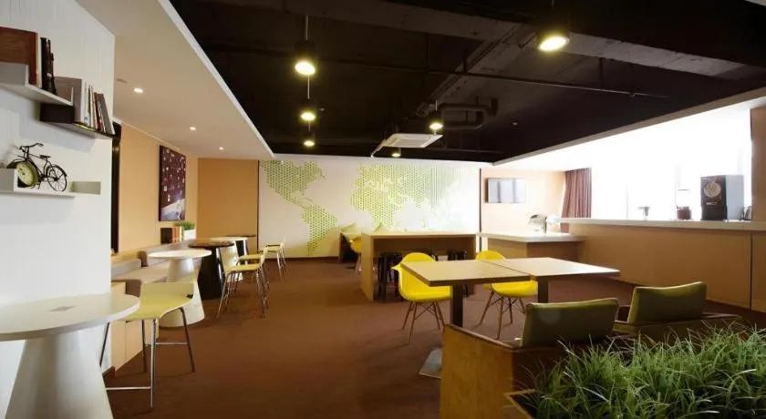 IU Hotel Kunming Jinma Bijifang Joy City