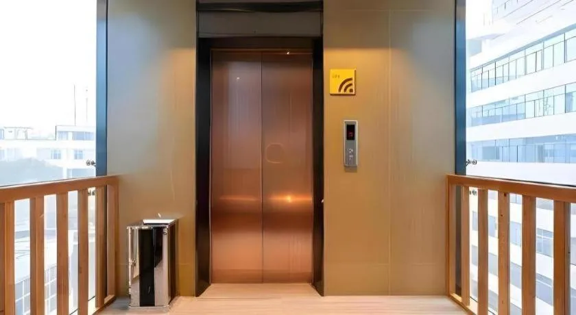 IU Hotel Kunming Jinma Bijifang Joy City