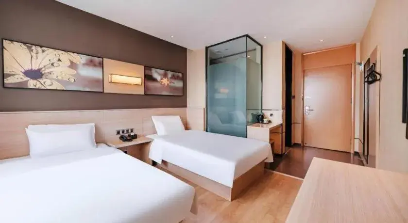 Bed in IU Hotel Kunming Jinma Bijifang Joy City Bed in IU Hotel Kunming Jinma Bijifang Joy City