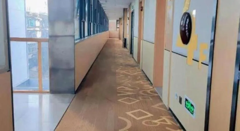 IU Hotel Kunming Jinma Bijifang Joy City