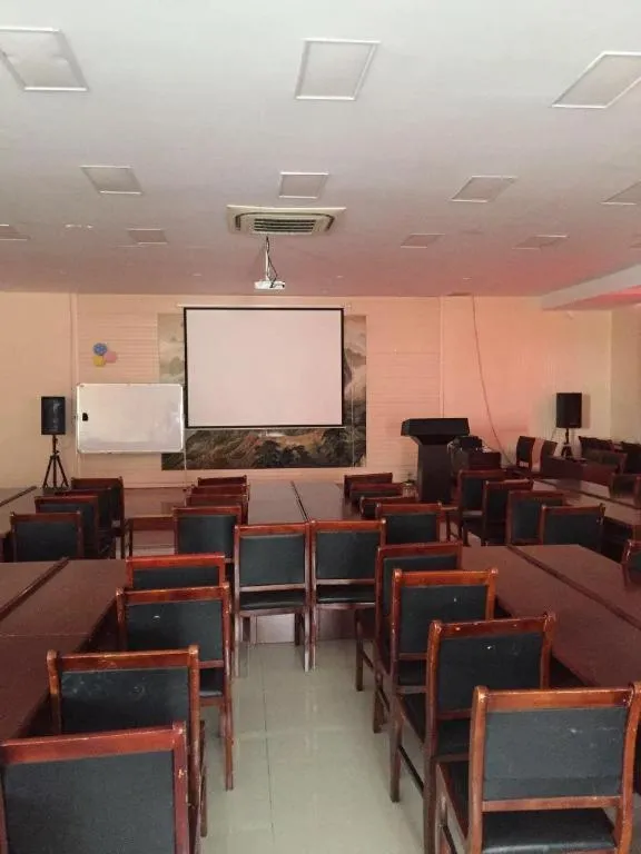 Pai Hotel Zaozhuang Central Plaza