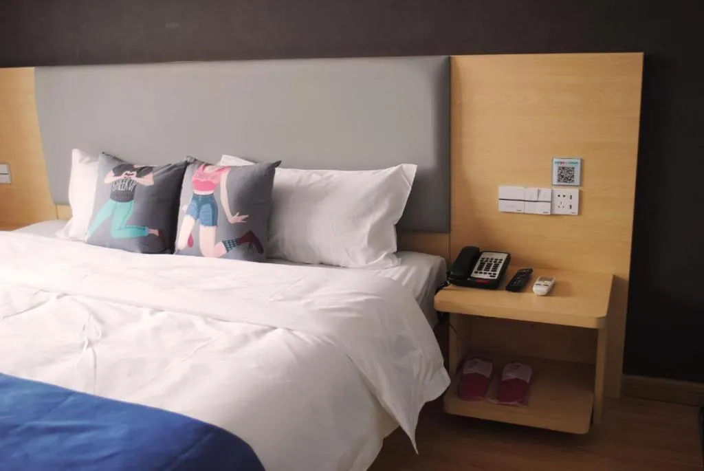 Bed in PAI Hotels·Zanhuang Bus Station
