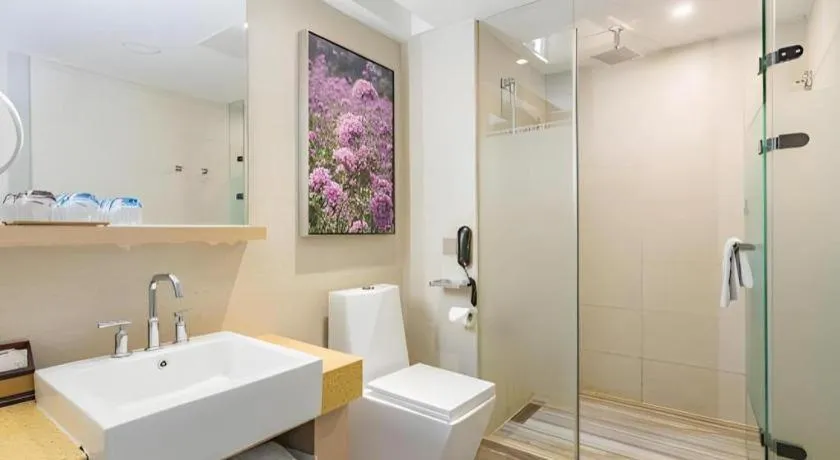 Lavande Hotels·Qingdao Wusi Square