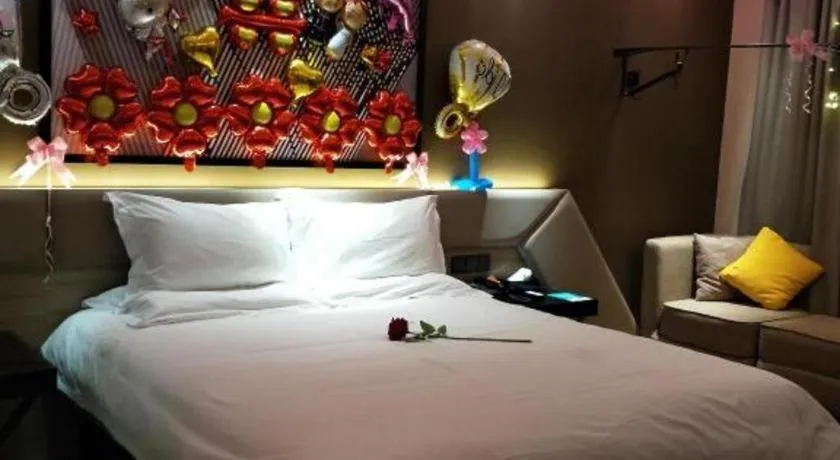 Bed in IU Hotels·Nanning Zoo Metro Station RT-Mart