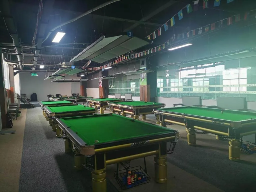 IU Hotels·Nanning Zoo Metro Station RT-Mart