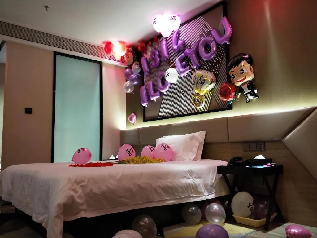 Bed in IU Hotels·Nanning Zoo Metro Station RT-Mart